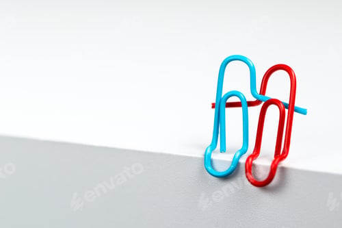 Preview: Lovely couple of paper clips