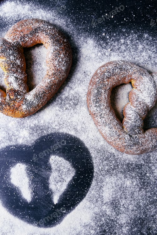 Preview: Pretzel on the table