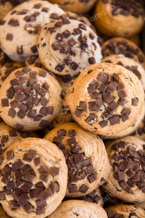 Preview: Traditional Maltese chocolate chip cookies