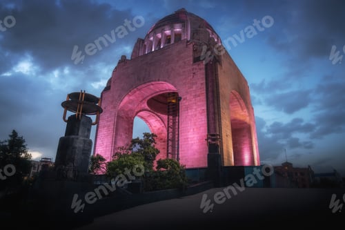 Preview: Illuminated Monument to the Revolution at night (Monumento a la Revolucion) - Mexico City, Mexico