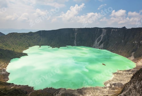 Preview: Crater lake