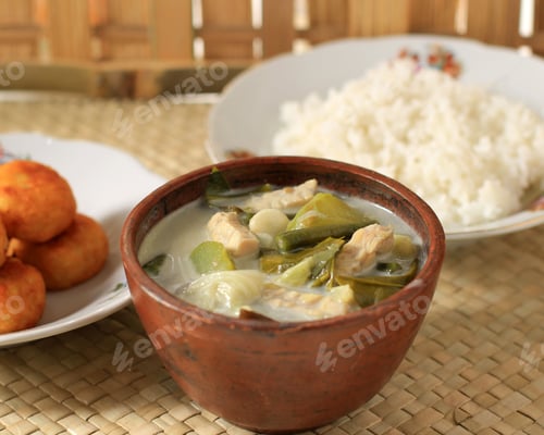 Preview: Sayur Lodeh, Indonesian Vegetable Soup with Coconut Milk