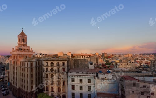 Preview: Panoramic view of an Old Havana