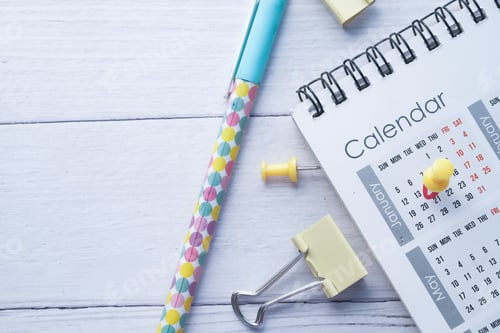 Preview: deadline concept with push pin on calendar date