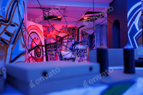 Preview: Neglected structure with debris glowing in the dark