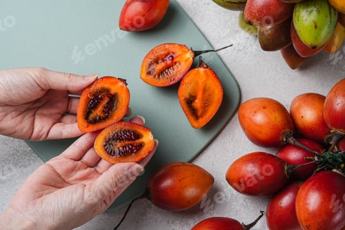 Preview: tamarillo fruit