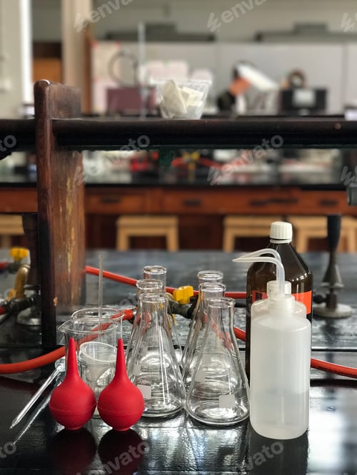 Preview: laboratory at the university