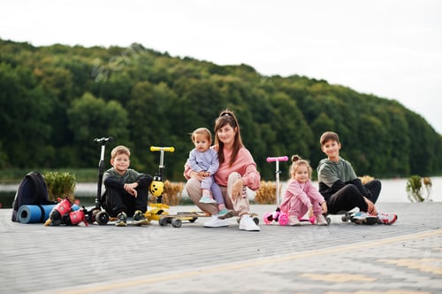 Preview: Sports family spend free time outdoors