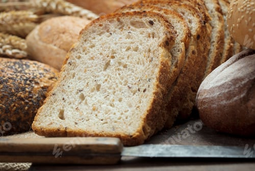 Preview: Heap of sliced bread