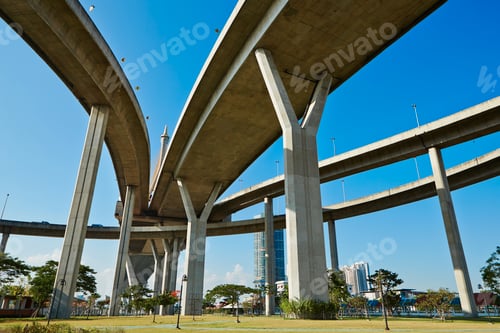 Preview: Huge crossroad