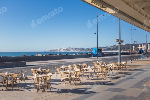 Preview: Tables in a cafe at Vina del Mar Promenade - Vina del Mar, Chile