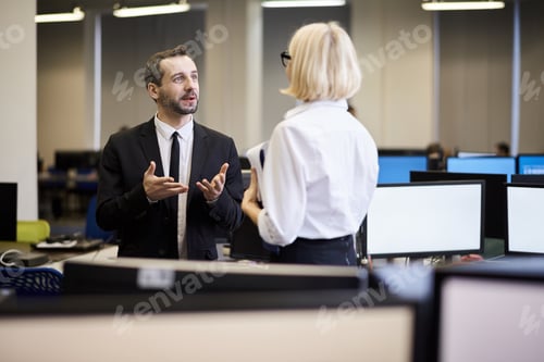 Preview: Mature Business Partners Talking