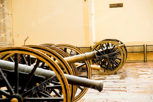 Preview: Old cannon in City Palace, Jaipur, Rajasthan, India