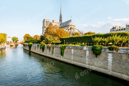 Preview: Notre-Dame cathedral in Paris