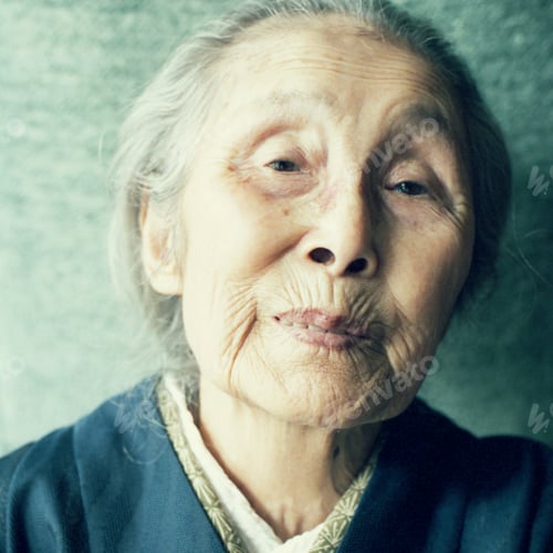 Preview: Senior Japanese woman, portrait