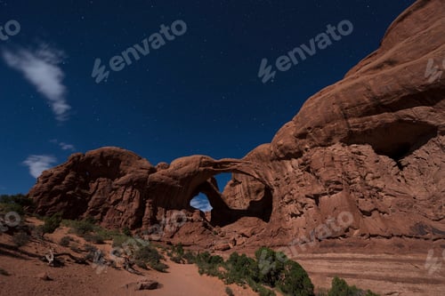 Aperçu: USA, Utah, Arches National Park, Double Arch at night