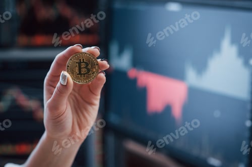 Preview: Team of stockbrokers are having a conversation in a office with multiple display screens