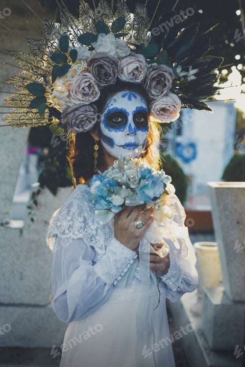 Preview: Catrina in a cemetery. Day of the dead celebration. Mexican culture.
