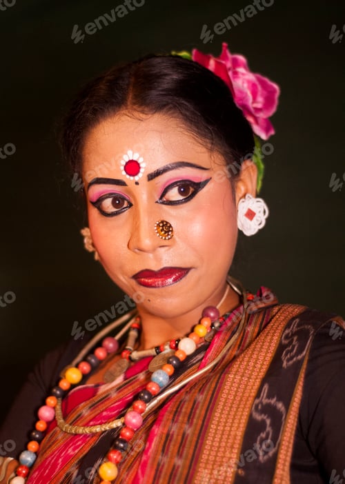 Preview: Portrait Indian traditional folk dancer.