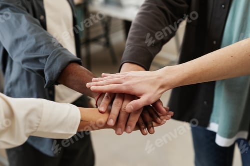 Preview: Business people working in team