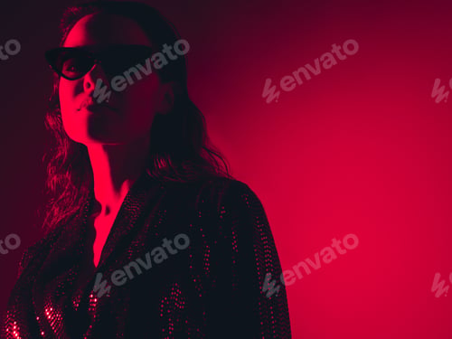 Preview: Young fashion woman posing in studio