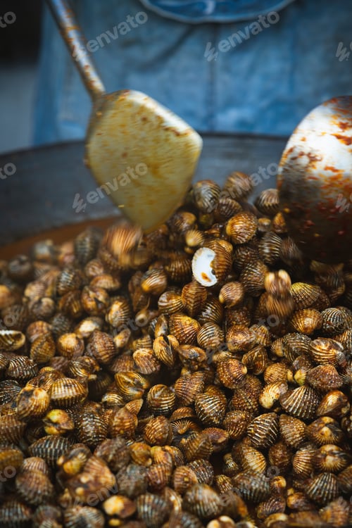 Preview: Cooking the Cooked Blood Cockles, close-up.