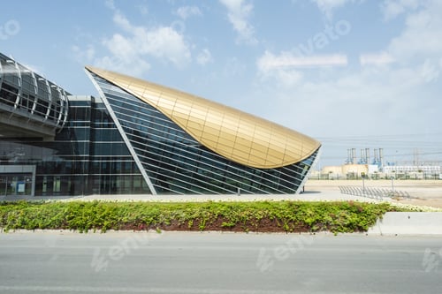 Preview: Strange looking shape of a bus station in Dubai, United Arab Emirates