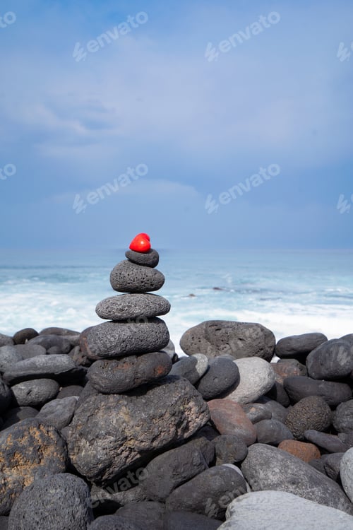 Preview: Balance stone tower on sea shore
