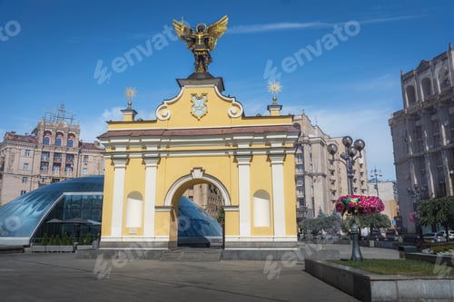 Preview: Lyadsky Gate at Independence Square - Kiev, Ukraine