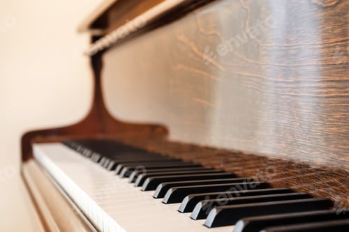 Preview: Vintage piano keyboard