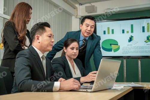 Preview: Modern Asian businessman with high confidence Committed to working together