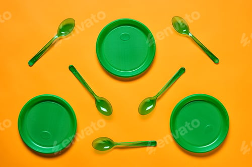 Preview: Green Plastic Spoons And Plates
