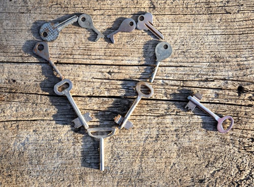 Preview: Heart Shape made from Antique Keys for Valentines Day