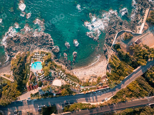 Preview: Holiday on the Sea in Resort on the Cliff