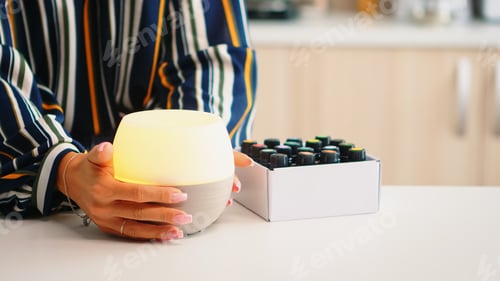 Preview: Closing lead on essential oils diffuser