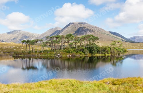 Preview: Derryclare Lough in Ireland