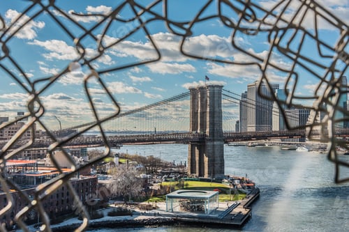 Preview: View of Brooklyn Bridge from Manhattan Bridge in New York.