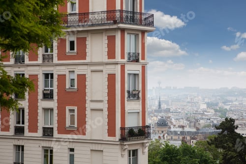 Preview: House in Montmartre, Paris