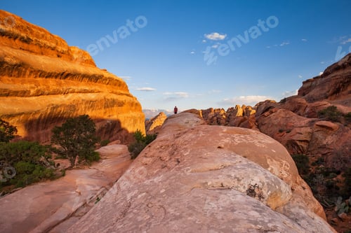 Preview: Devils Garden Trail Rock Formations in Utah