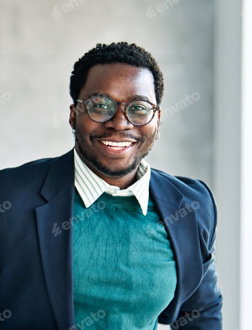 Preview: Young business people in the office