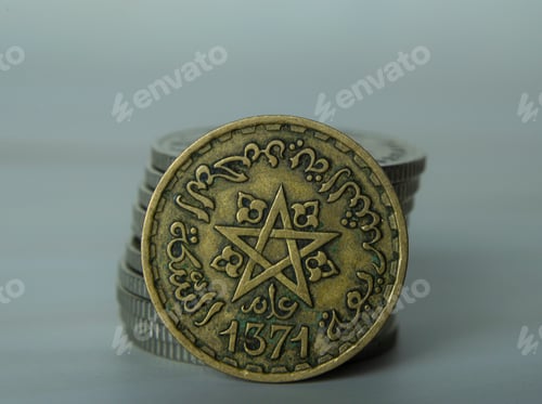 Preview: Close-up of a Moroccan 20 francs coin