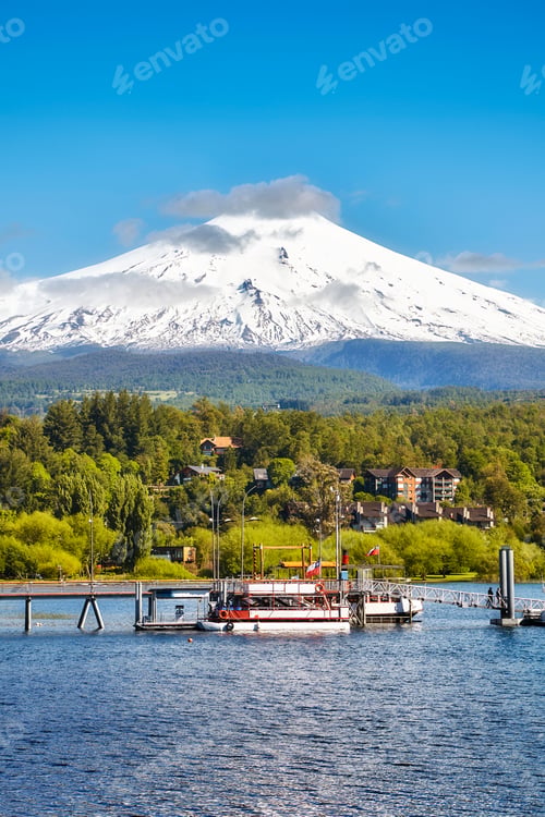 Preview: Picture of the Villarrica volcano, Chile