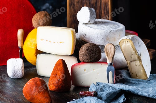 Preview: Swiss cheese belper knolle. Assortment of cheese. Cheese knife. Organic product. italian appetizer.