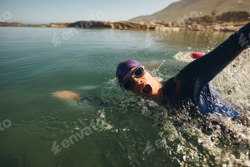 Preview: Triathlon long distance swimming