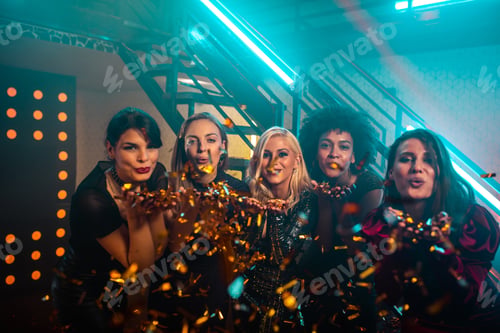 Preview: Girls just wanna blow some confetti