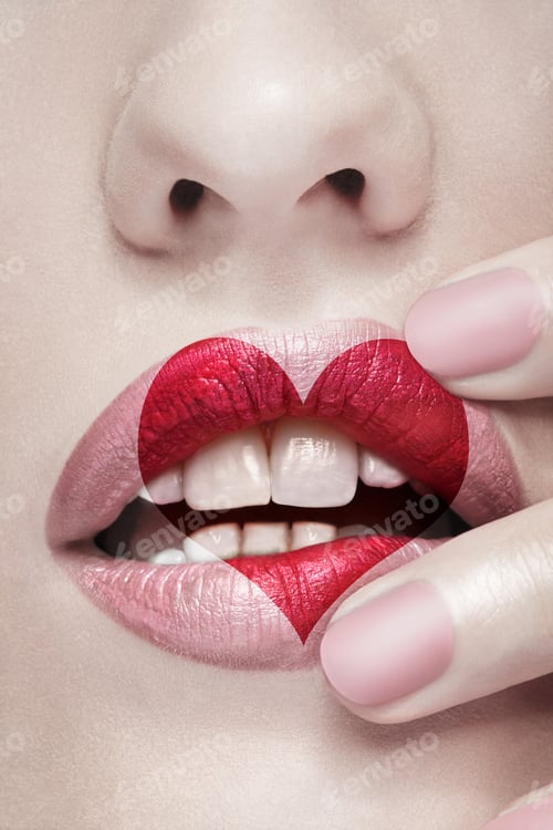 Preview: Lips with heard shape on them