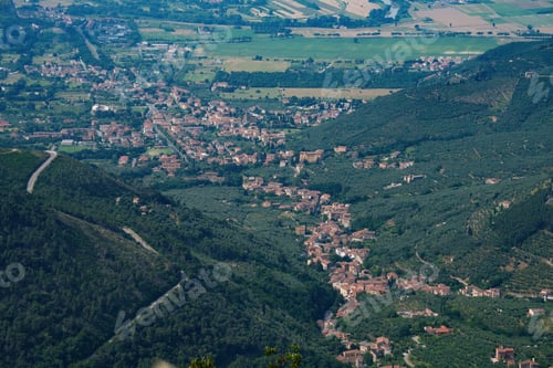 Preview: Mountain landscape from the road of Monte Serra, Tuscany