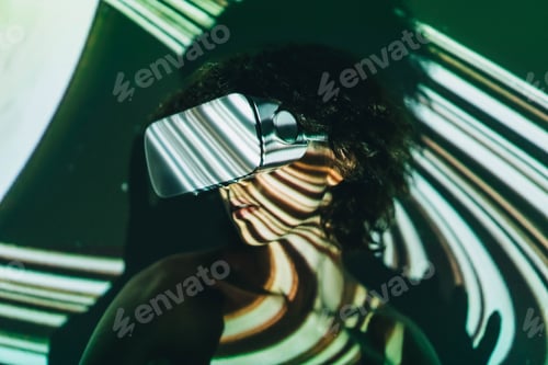 Preview: Woman wearing augmented reality glasses.