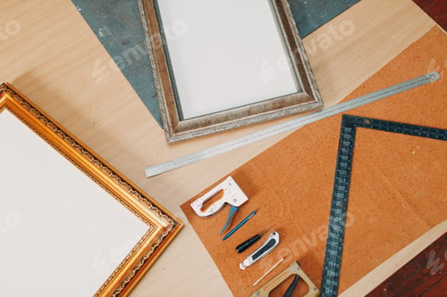 Preview: Framing Workshop. Making baguette handmade picture frame at studio