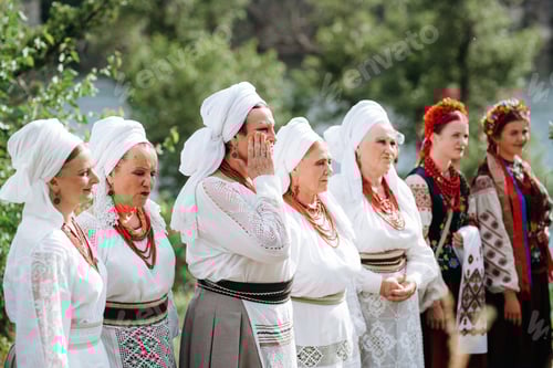 Preview: The Ukrainian folk song and dance ensemble in national costumes